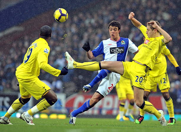 转会市场的 转会市场的