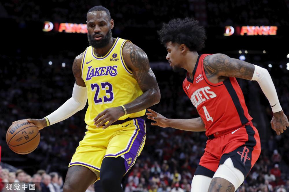 励球队中的 励球队中的