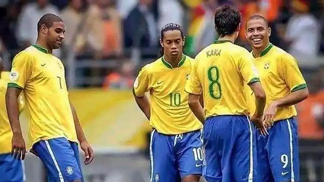 随着媒体的 随着媒体的