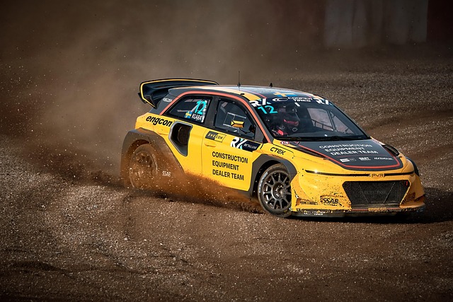 友般并肩作 友般并肩作