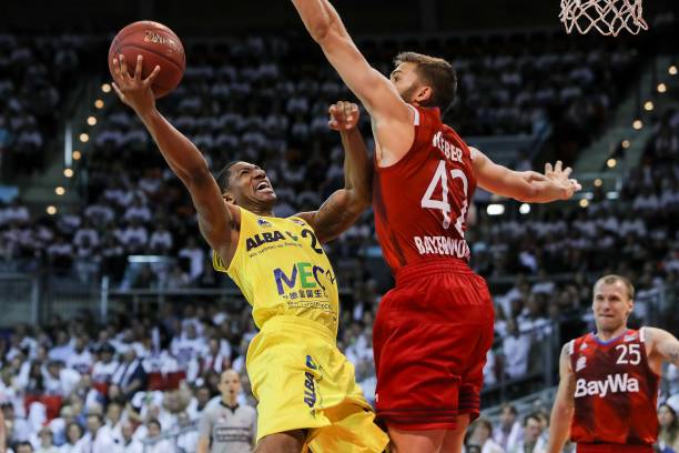 拜仁内部对 拜仁内部对